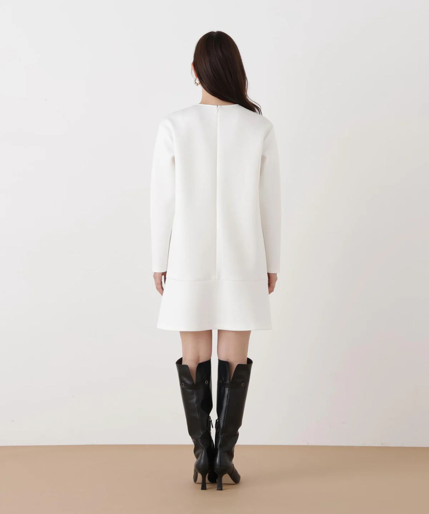 バイカラードッキングミニワンピース(ホワイト)ポリエステル / ストレッチあり / 裏地無し / 後ファスナーあき / ひざより上の丈 / 0316140130