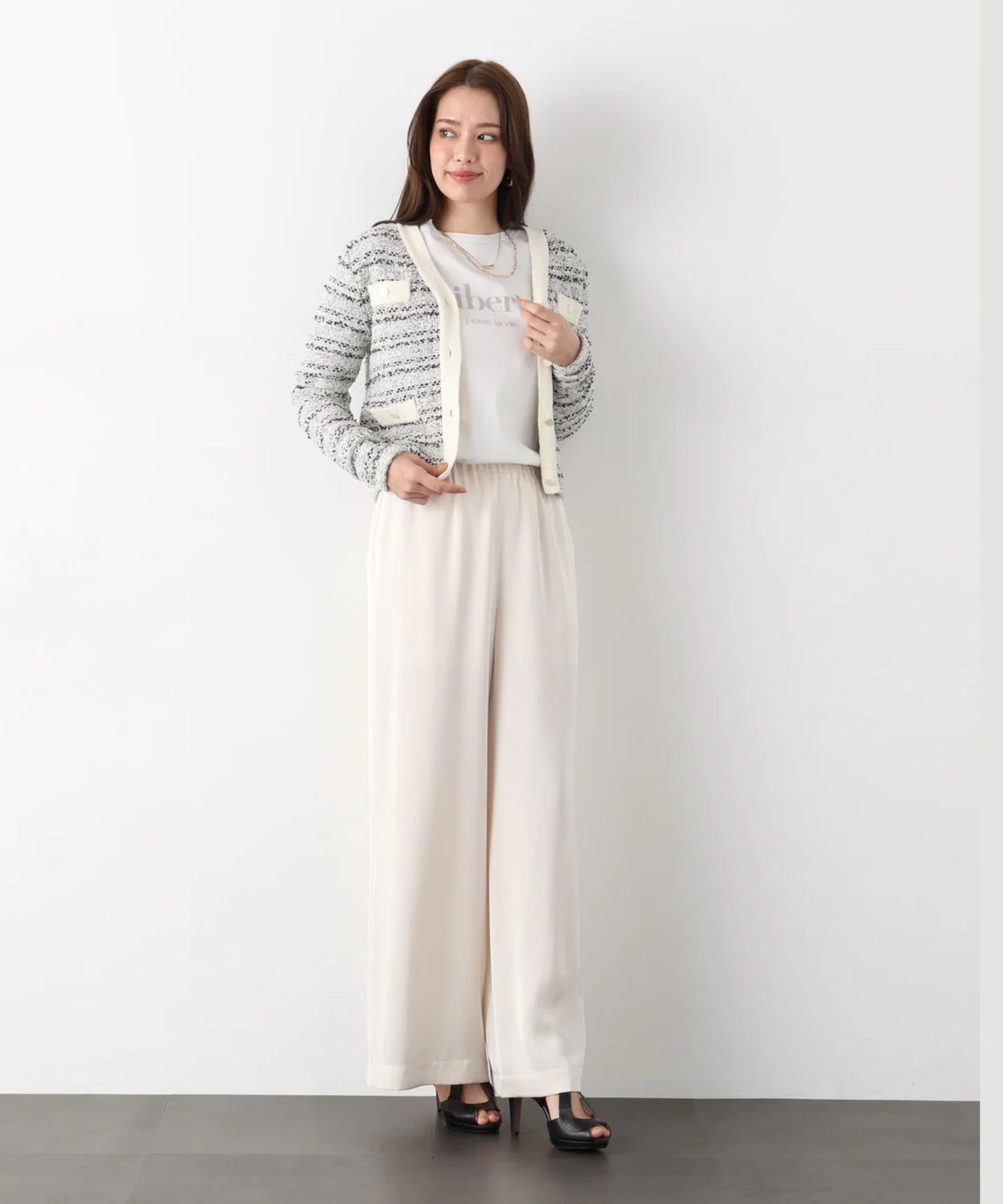 「Liberte」ロングTシャツ(ホワイト)コットン / ウォッシャブル / 手洗い可 / ストレッチあり / 裏地無し / 袖口リブにスリットあり / 0316160209