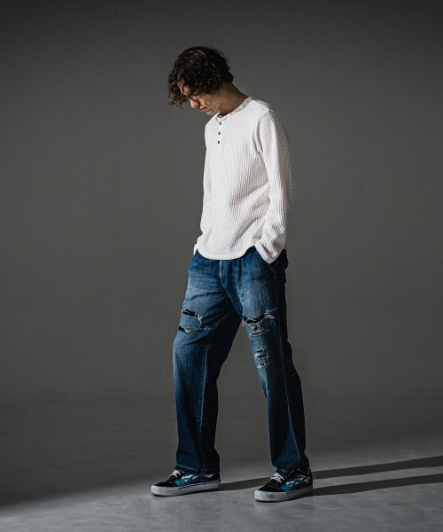 KNT HRNRY (WHITE) コットン / ニット素材 / 3つボタン仕様 / RC41-C-001