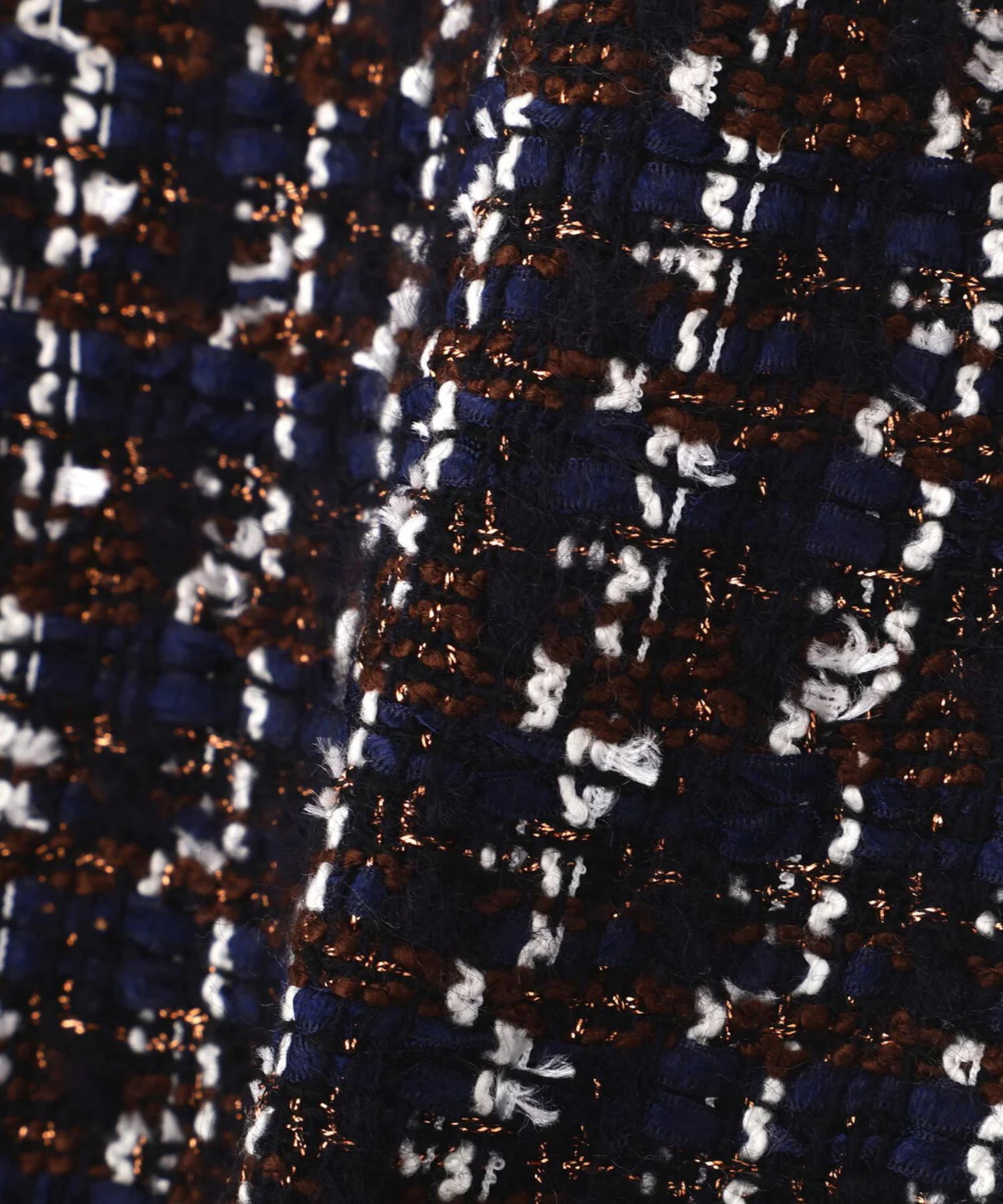 リープツイードジャンパースカート(ネイビー)毛 / ストレッチ無し / 前ボタンあき / ポケットあり / 裏地あり / 前裾ベンツあきあり / ふくらはぎ下くらいの丈 / 0315240009