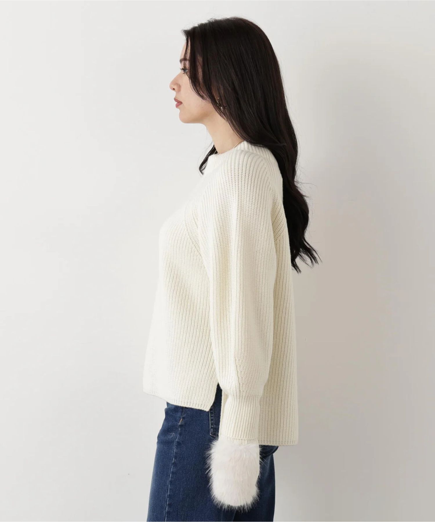 ファーグローブ付き畦ニットプルオーバー(ホワイト)毛 / 脇スリット / ストレッチあり / 0315270126