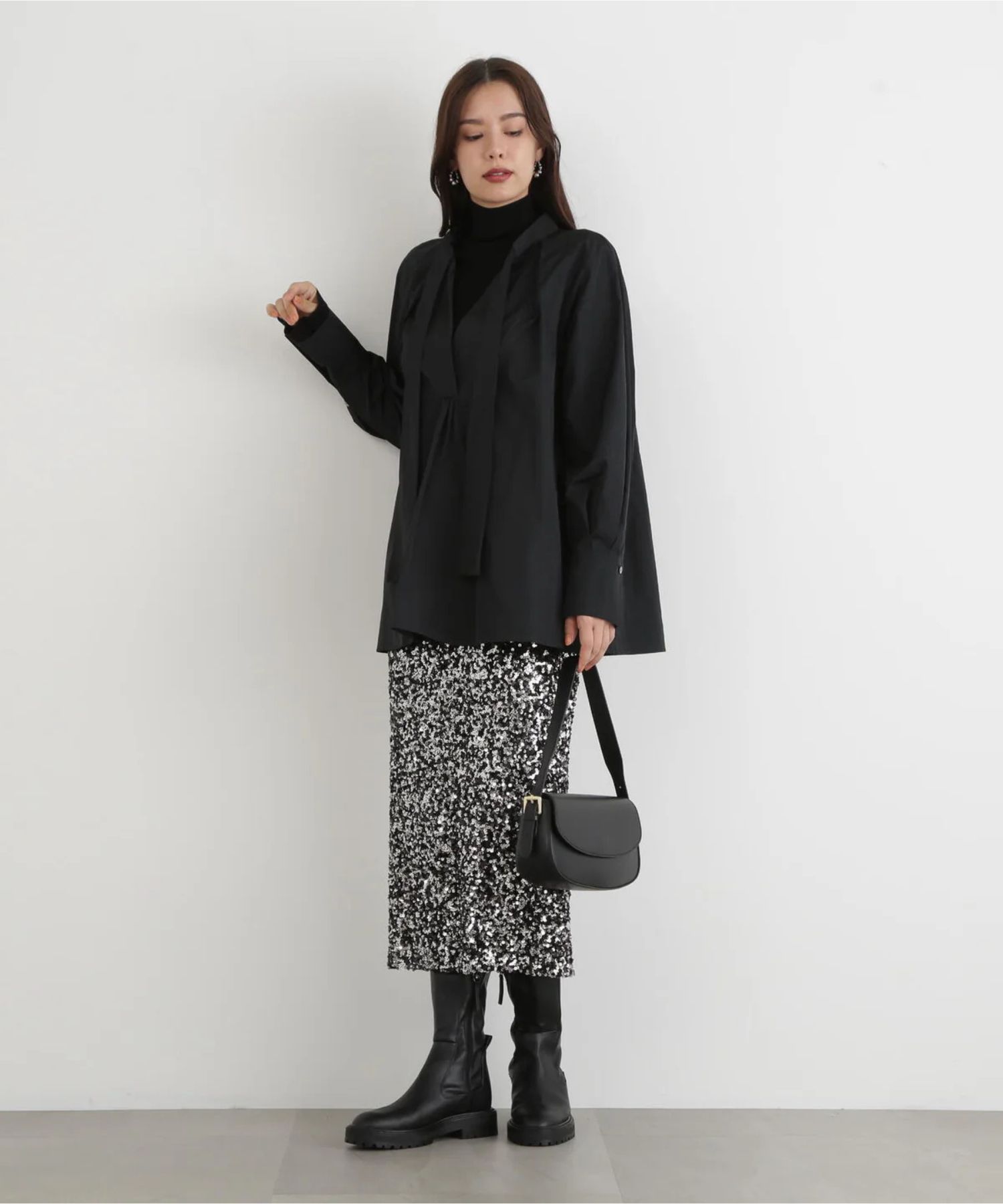 タックフレアボウブラウス(ブラック)ポリエステル100% / 手洗い可 / 形状記憶 / 0315210105