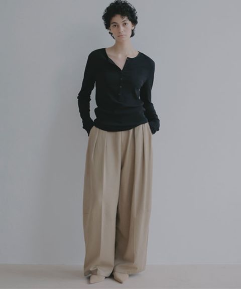 ソフトコットンタックカーブパンツ(ベージュ)綿 / カーブライン / フロントに深めタック / 1226220076