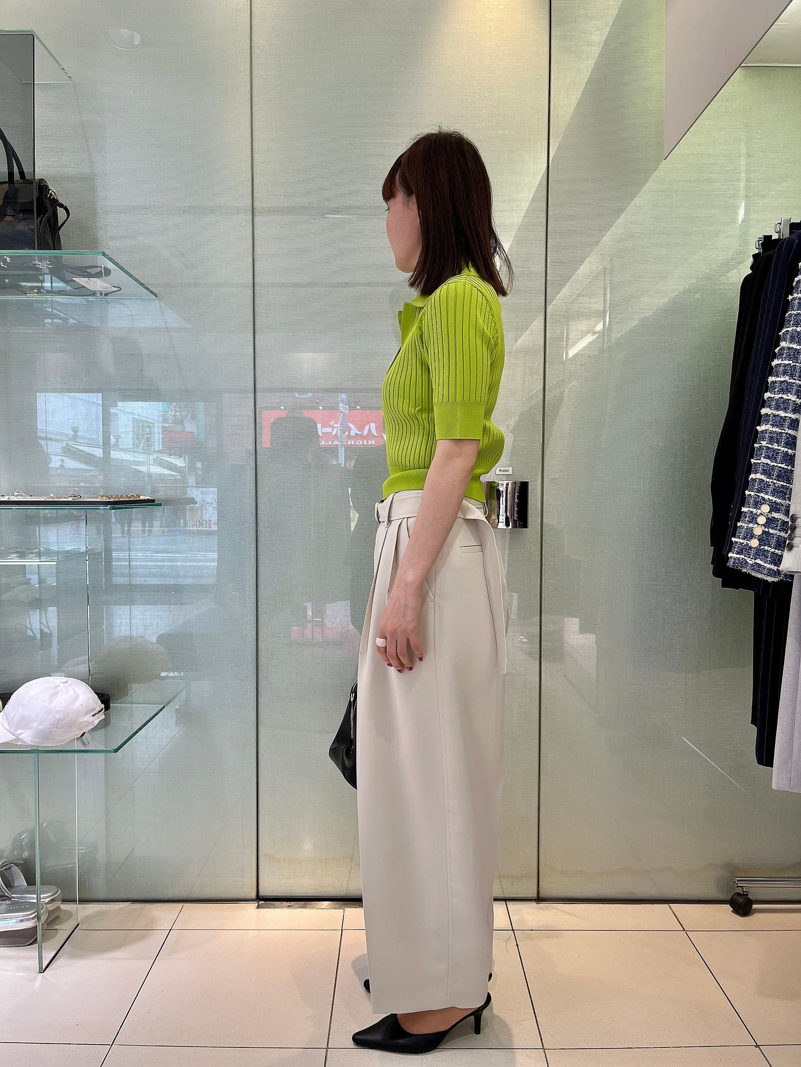 #【FRAY I.D × MIESROHE】タイトめアクセントトップスにゆったりワイドパンツ