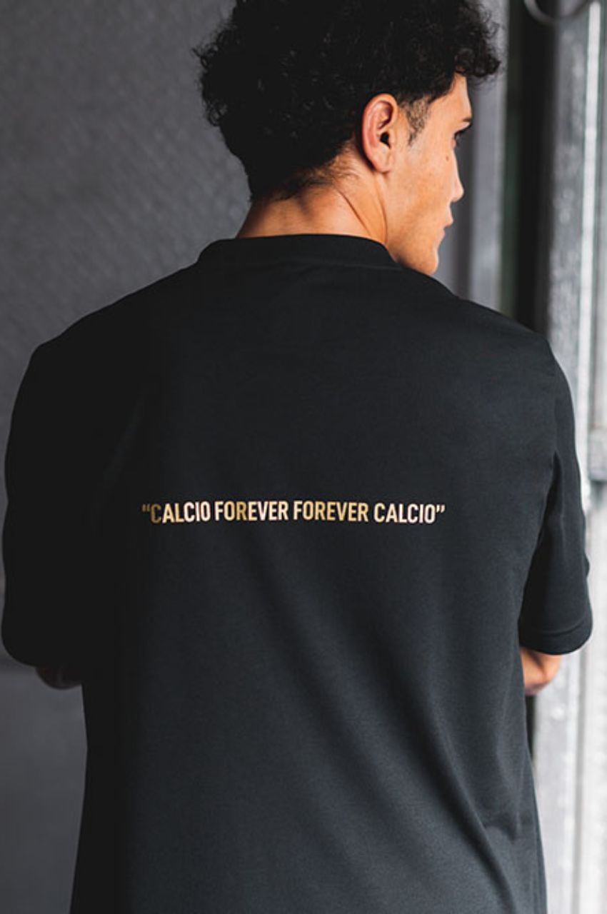 フォント ロゴ プレミアム ビッグ Tシャツ （ブラック✖️ゴールド）ポリエステル100％ / 吸水速乾 / ドライタッチ