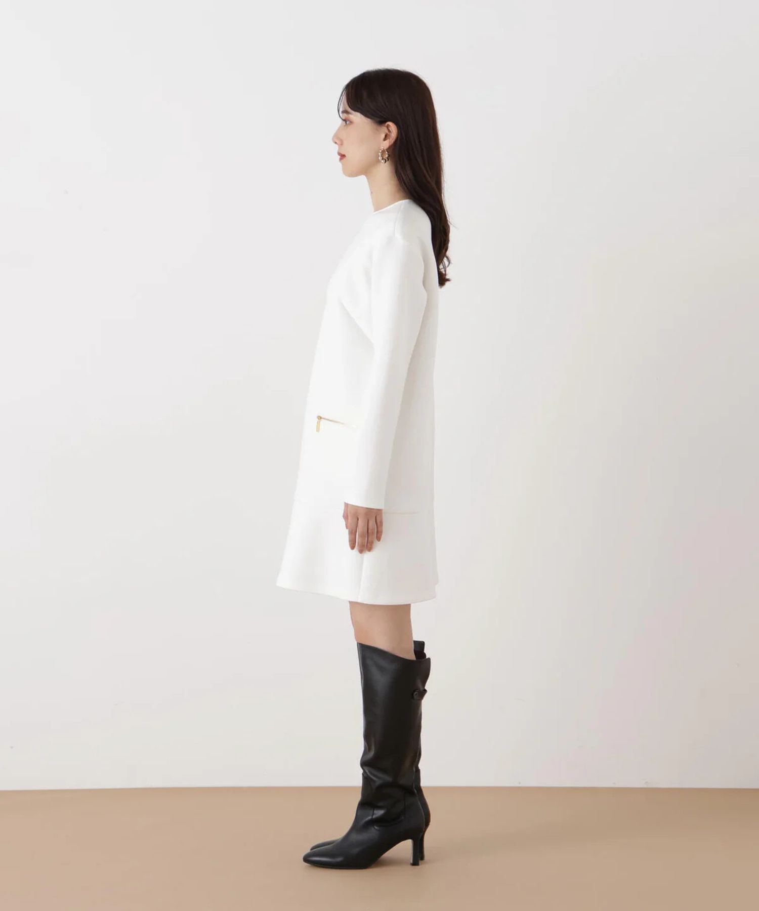 バイカラードッキングミニワンピース(ホワイト)ポリエステル / ストレッチあり / 裏地無し / 後ファスナーあき / ひざより上の丈 / 0316140130