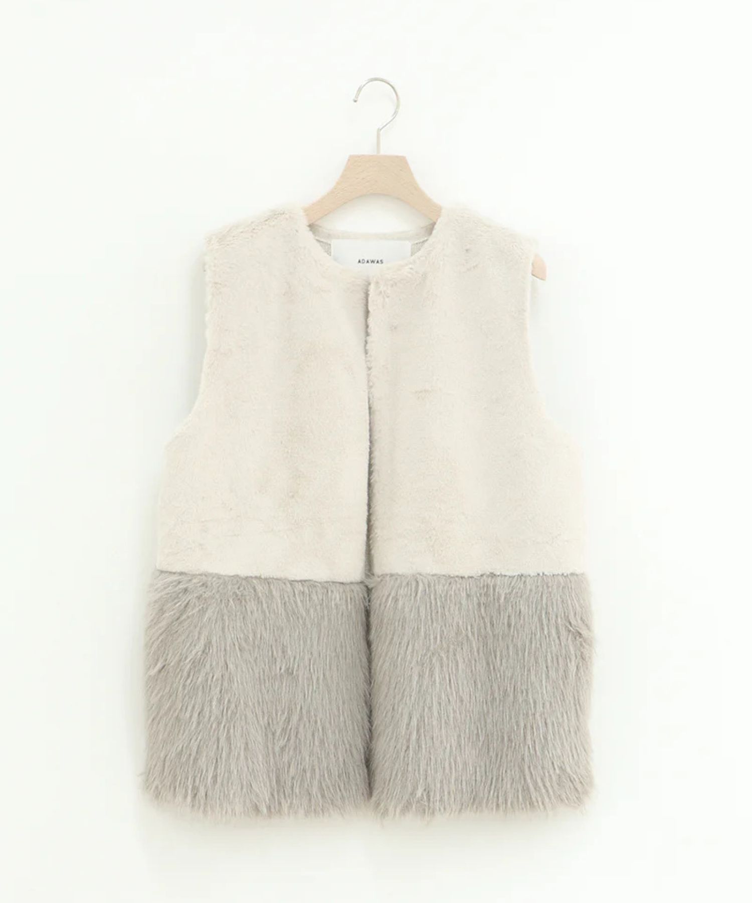 FAUX-FUR PANEL VEST (GREY) ポリエステル / 後身頃ニット / ミドルレングス / ADWS-501-26