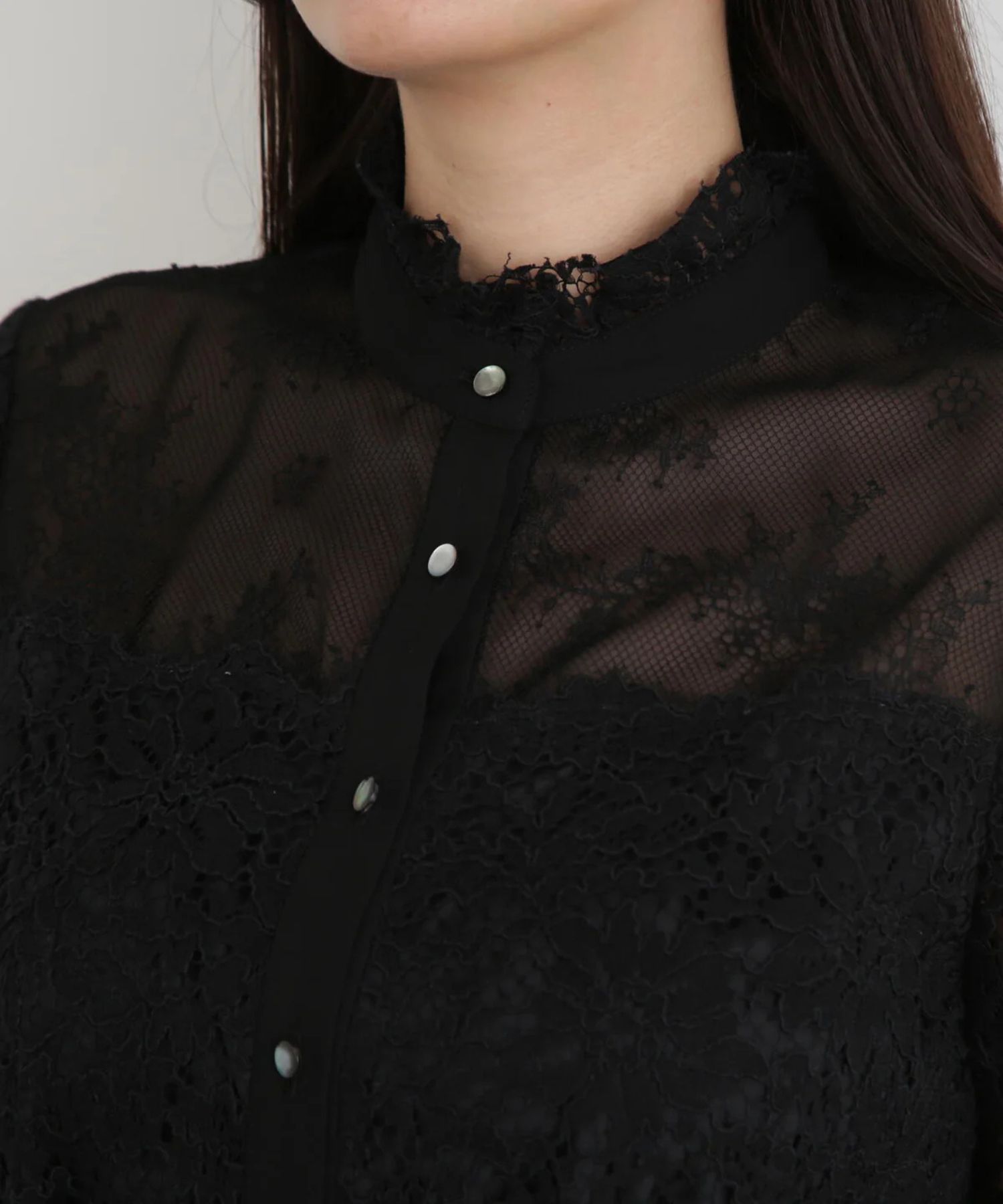 ［URBAN PRECIOUS］フローラルレースワンピース(ブラック)コットン / 裏地つき / 袖口シャーリング / 後ファスナーあき / 後にベンツあり / 0315240124