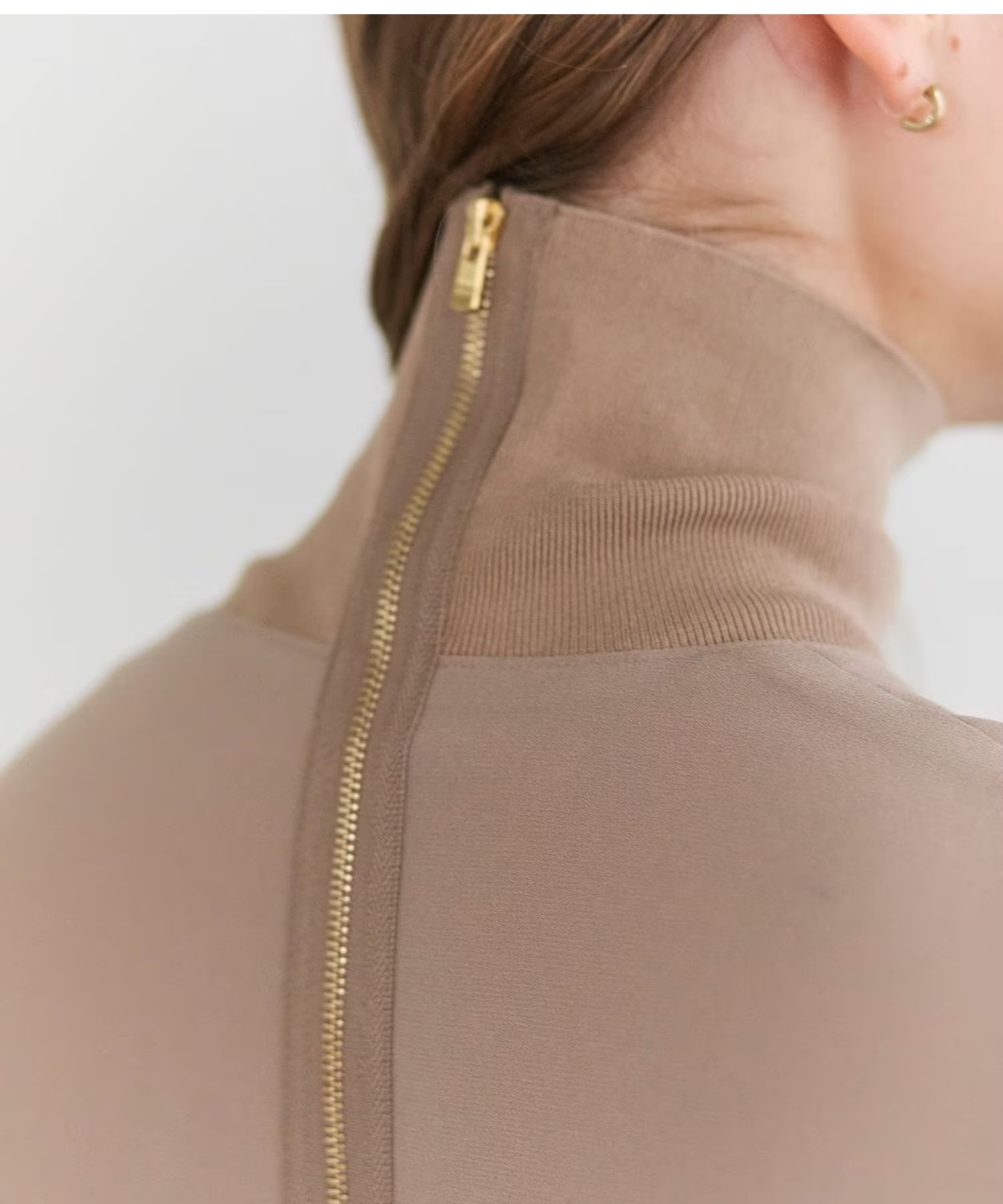 FLEUR / 異素材ネック ロングワンピース (Beige) トリアセテート / ノースリーブ /ゴールドファスナー /手洗可/ OPCWLM0404