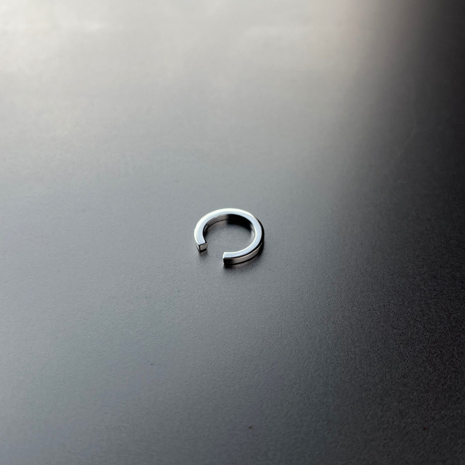 【ASSET SILVER】イヤーカフ・線形四角 / シルバー925 / 細身 / 線径1.4mm