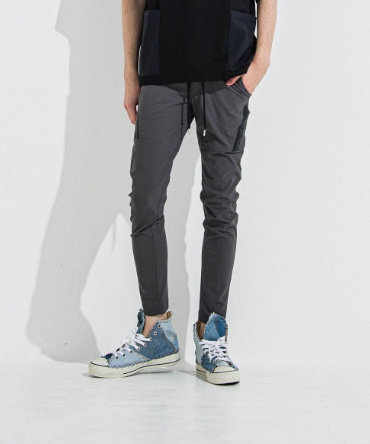 TYLER NYLON PANTS (チャコール ) ナイロン / サイドライン / ストレッチ / ベルトループ / RC36-ST-026