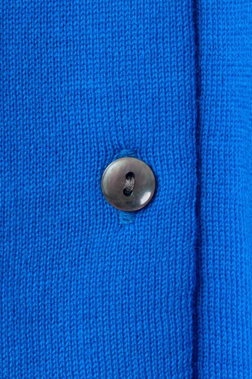 Crew Neck Knit Cardigan (ブルー) 毛 / ボタン /  コンパクトサイズ / ラウンドネック / FN242-13451