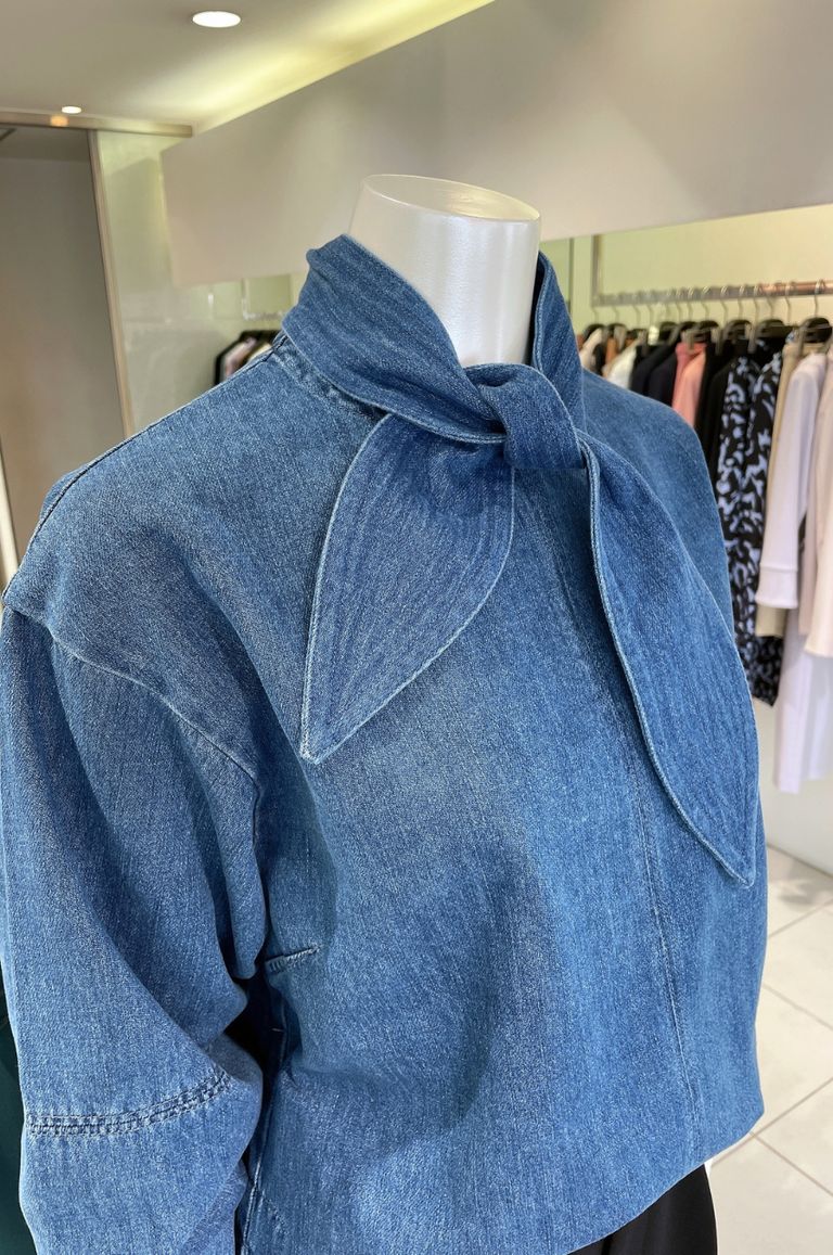 uncrave - LIGHT DENIM BLOUSE/ライトデニムブラウス | LA FEMME