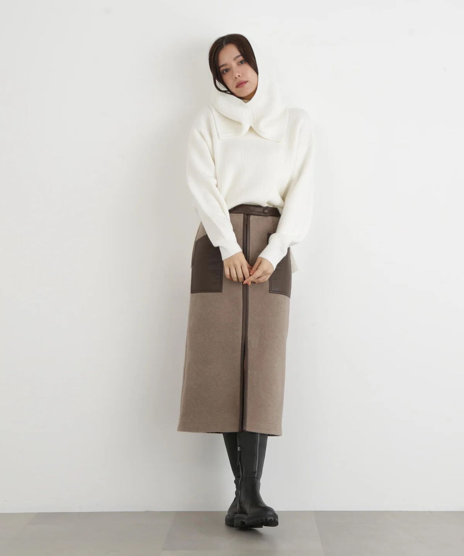 フードスヌード付きニットプルオーバー(ホワイト)アクリル / ストレッチあり / かぶって着用 / スヌード付き/ 0316170131