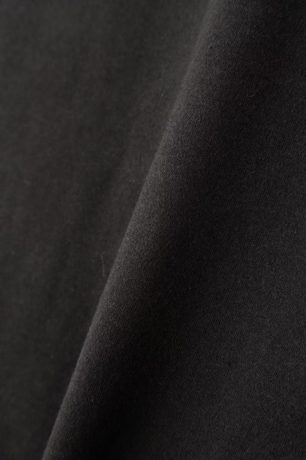 [THE HOLIDAY CLOSET] ロゴTシャツ (ブラック) / 綿 100% / ウォッシャブル / 0314960701