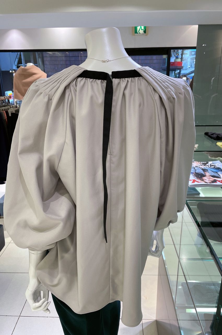 TUCK VOLUME SLEEVE BL/タックボリュームスリーブブラウス