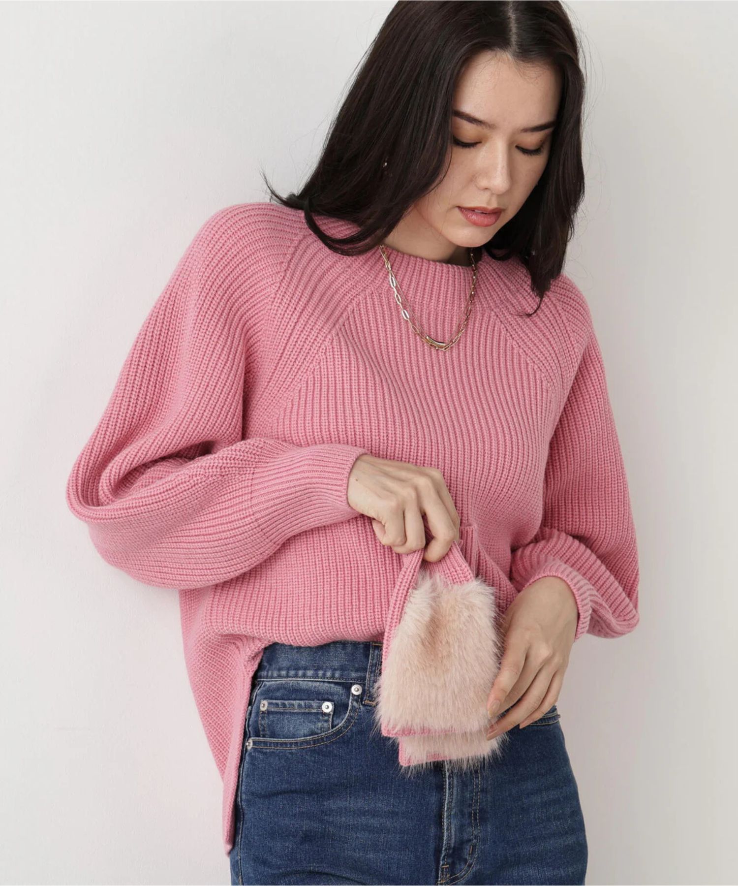 ファーグローブ付き畦ニットプルオーバー(ピンク)毛 / 脇スリット / ストレッチあり / 0315270126