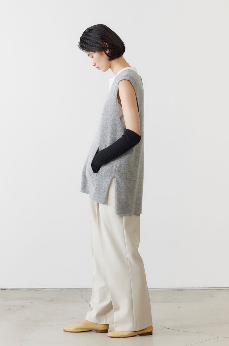 ◆THE IZZAT COLLECTION オペラファーニット集業ベスト ADAWAS - ダブルフェイスニットベスト (グレー) ウール / V