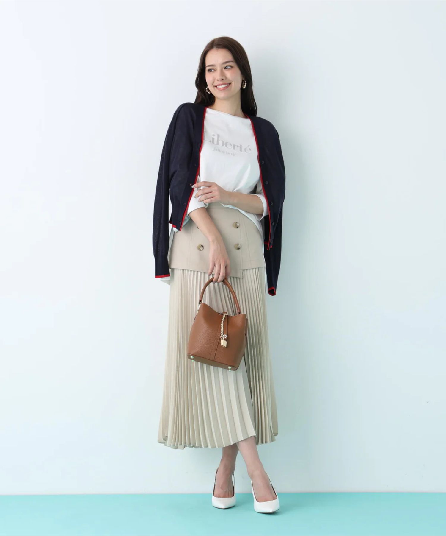 ソフトオックスプリーツスカート(ベージュ)ポリエステル100% / ストレッチあり / 前ポケット×2 / 0316120203