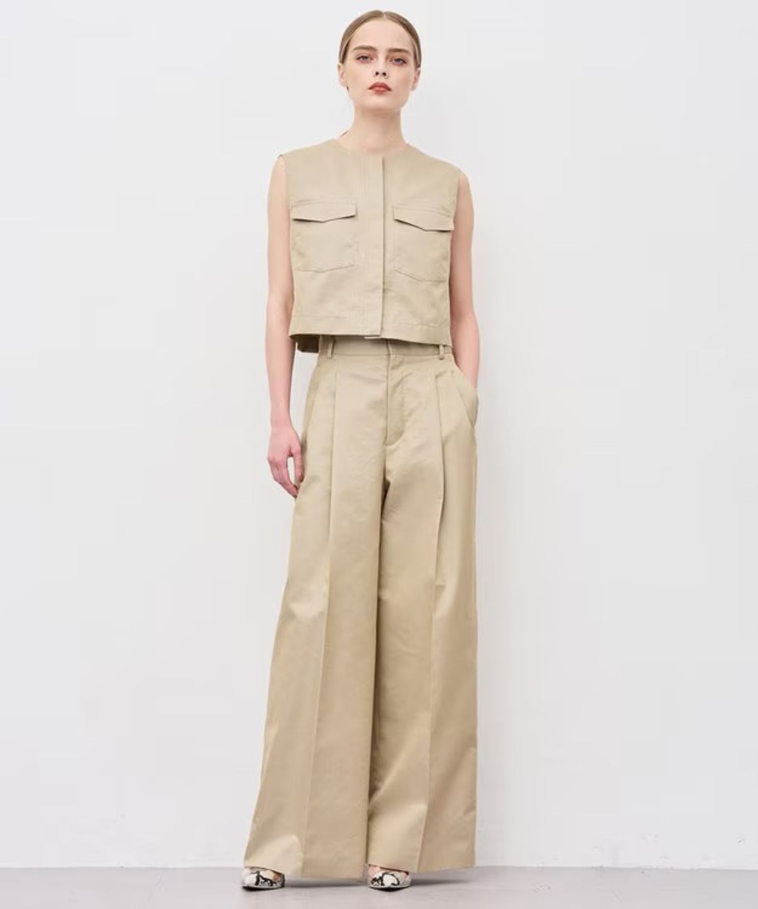 チノギャバジンワイドトラウザー(ベージュ) 綿 / ウォッシャブル / 手洗い可 / 撥水加工 / ハイウエスト/ PRUVLS3810