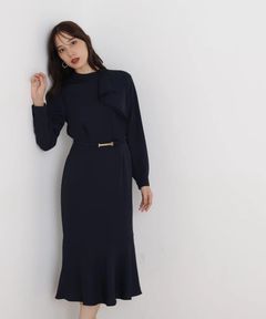 スタンドラッフルマーメイドワンピース(ネイビー)ストレッチ無し / 身頃、スカートに裏地付き / 後ファスナー / ふくらはぎ真ん中くらい丈 / 0316140129