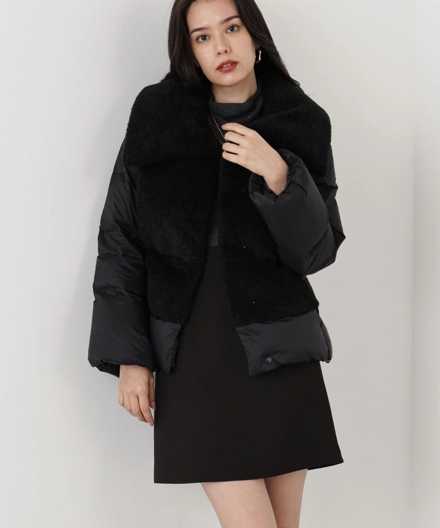 ファーコンビビックカラーミドルダウンコート(ブラック)ナイロン / 前ドット釦あき / 裏地付き / ポケット×2 / 0315252102