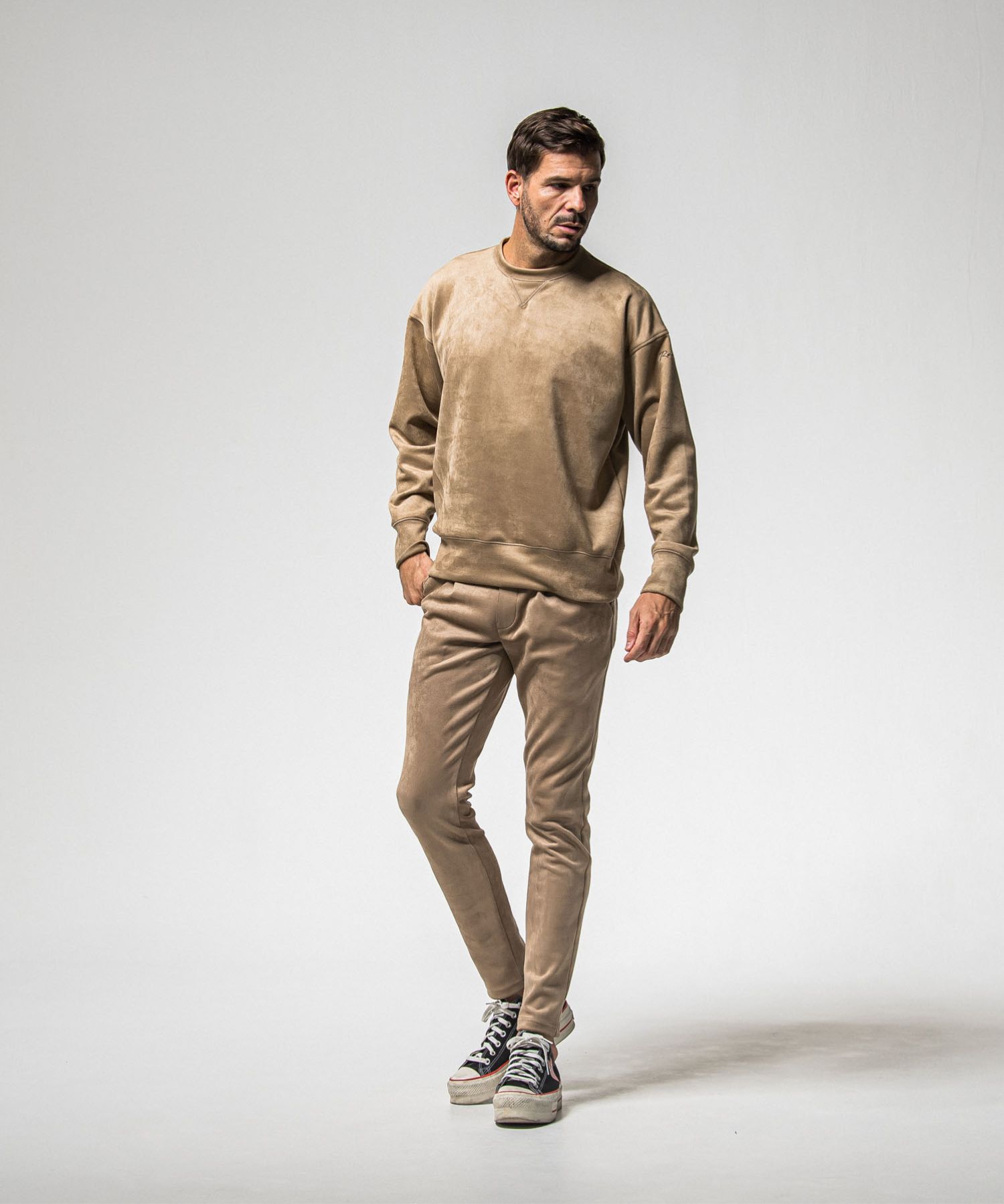 CHRIS EASY suede TUCK PANTS ( BROWN) ポリエステル / 360°ストレッチ素材 / ウエストドローコード付き /スラッシュポケット / RC38-ST-016T