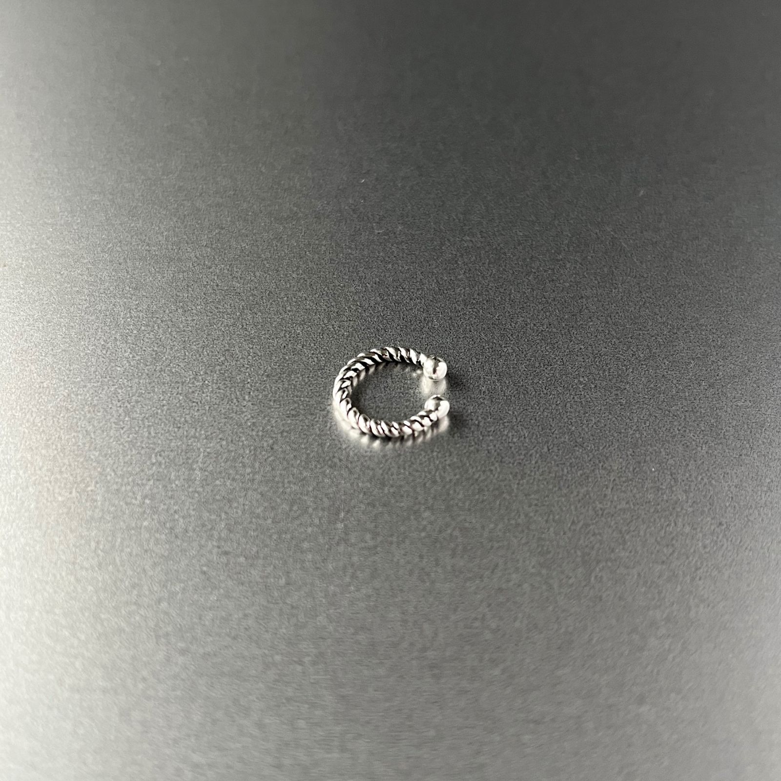 【ASSET SILVER】イヤーカフ・ツイスト / シルバー925 / 細身 / 直径15.5mm / 線径1.5mm