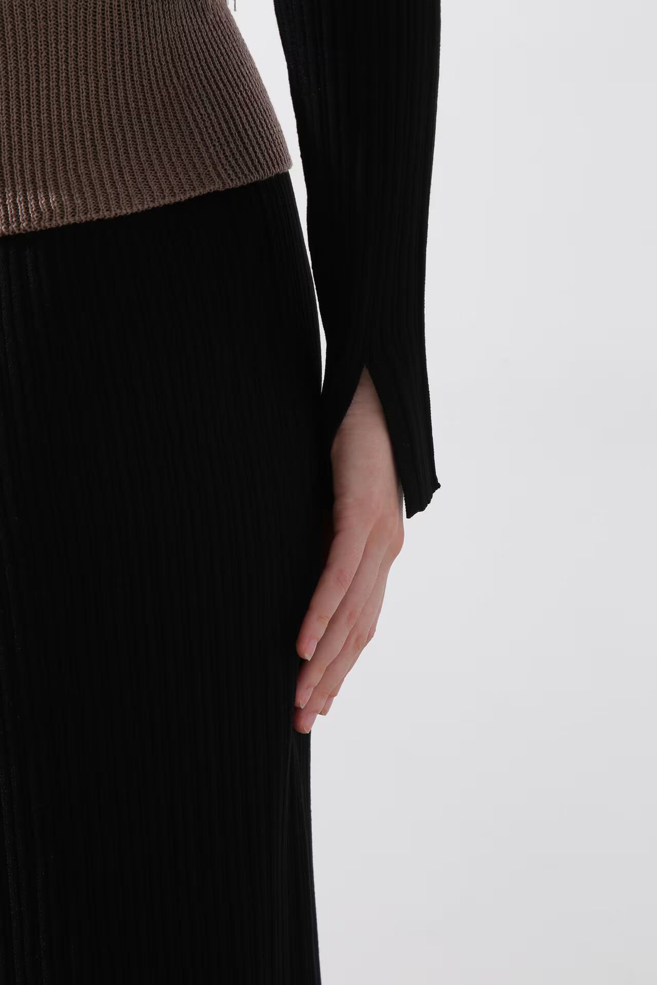 レイヤードニットワンピース (ベージュ) / ワンピースとジレのセット販売 / ストレッチ / ウォッシャブル / 0315147212