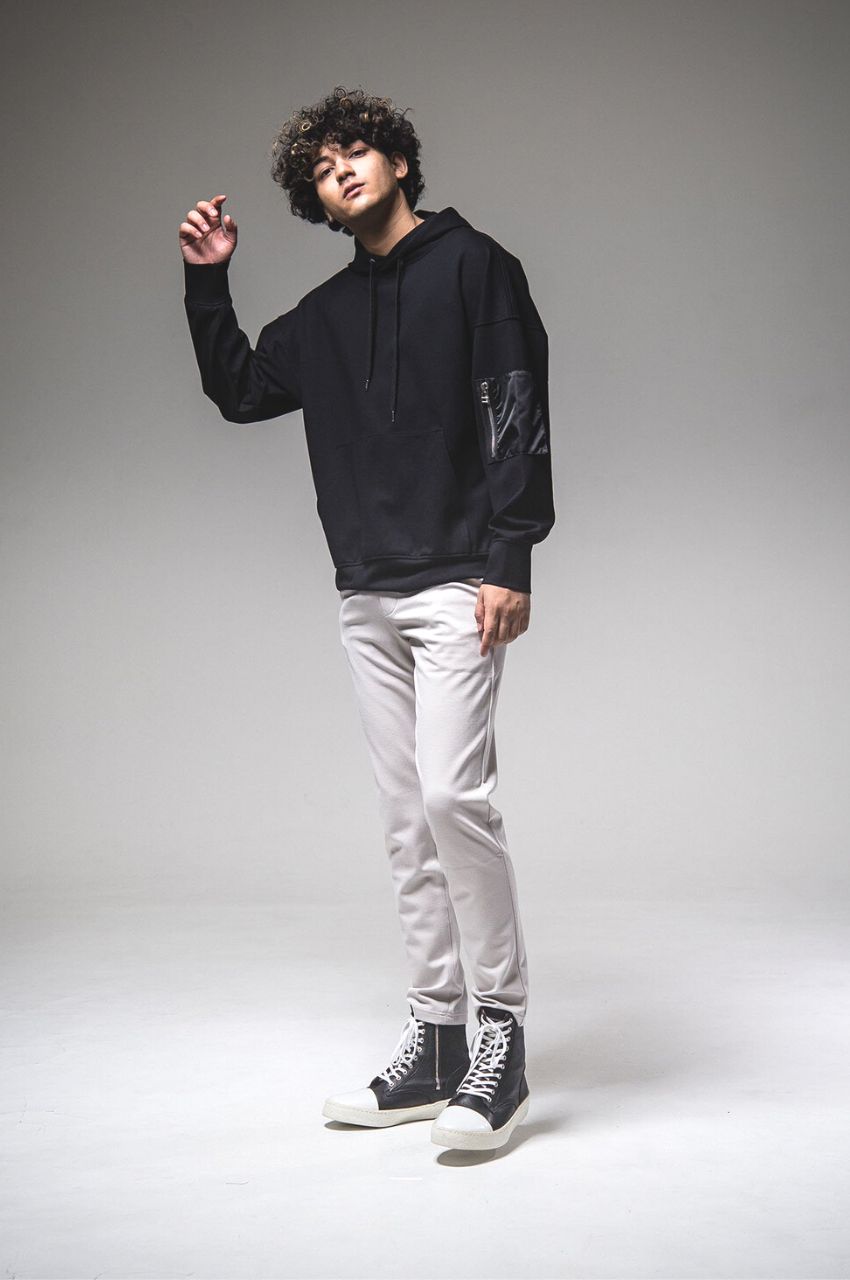 MILITARY POCKET LOOSE HOODIE / ミリタリーポケットルーズパーカー