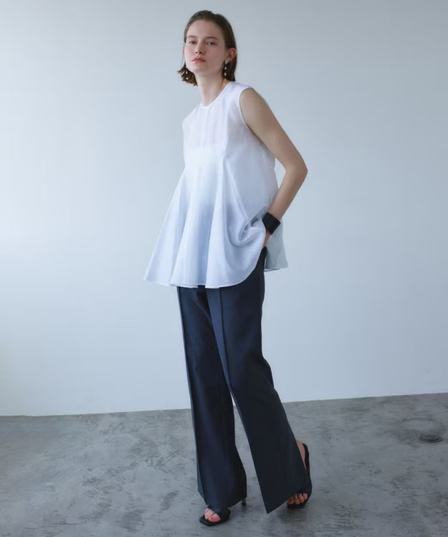 【イージーケア・セットアップ対応】BATEAU / バックスリットストレートパンツ (Charcoal) ポリエステル / ウエスト総ゴム / 吸水速乾 /UVケア / 接触冷感機能 / PRCWLM0002