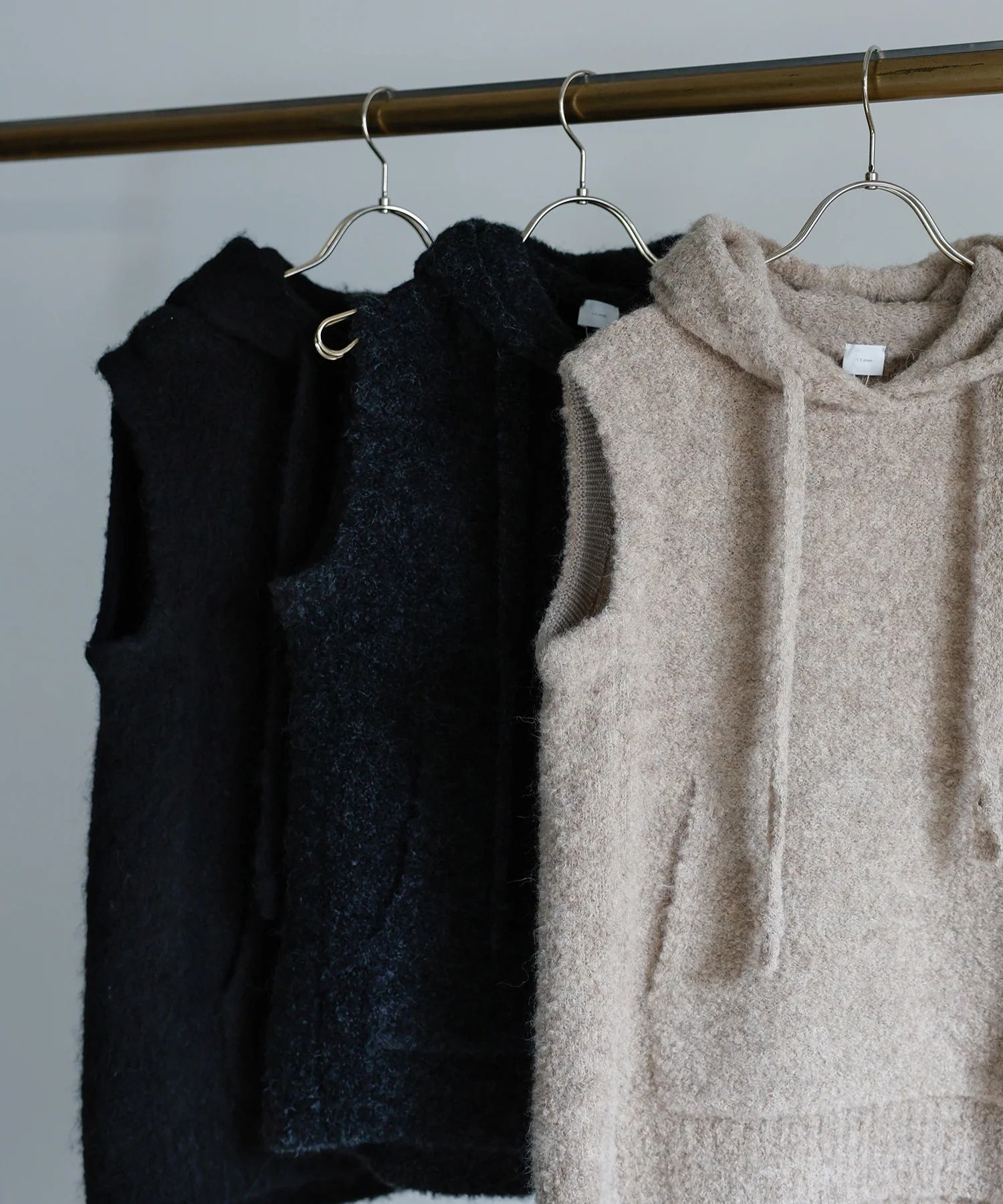 alpaca loop hoodie vest (BLACK) アルパカ / 保湿性 / ベビーアルパカ / 静電気防止加工 / 軽量 / CT25318