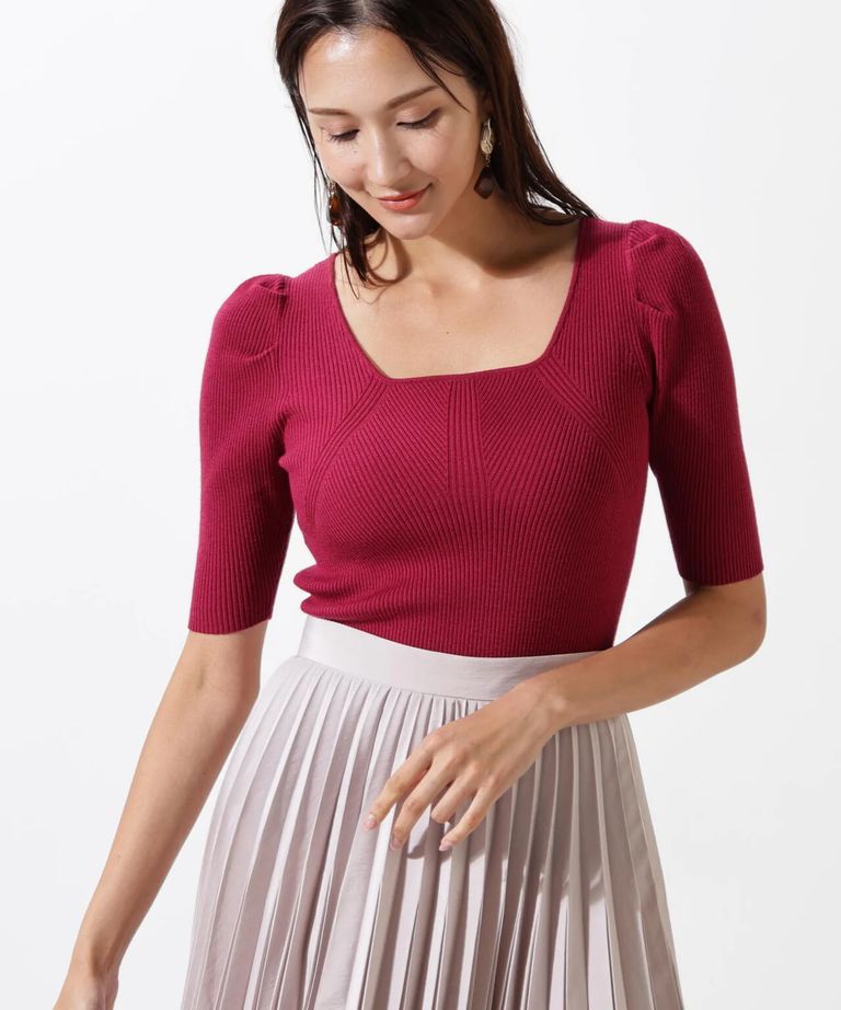 ✨美品✨22AW PINKY & DIANNE ミラノリブラッフルスリーブニット ✨美品✨22AW PINKY & DIANNE ミラノリブラッフルスリーブニット