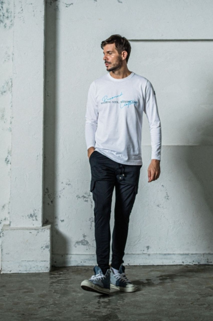 NSNF longsleave Tee ( ホワイト) コットン / フロントロゴ / 袖細め / ボックスシルエット / UV / RC35-T-009