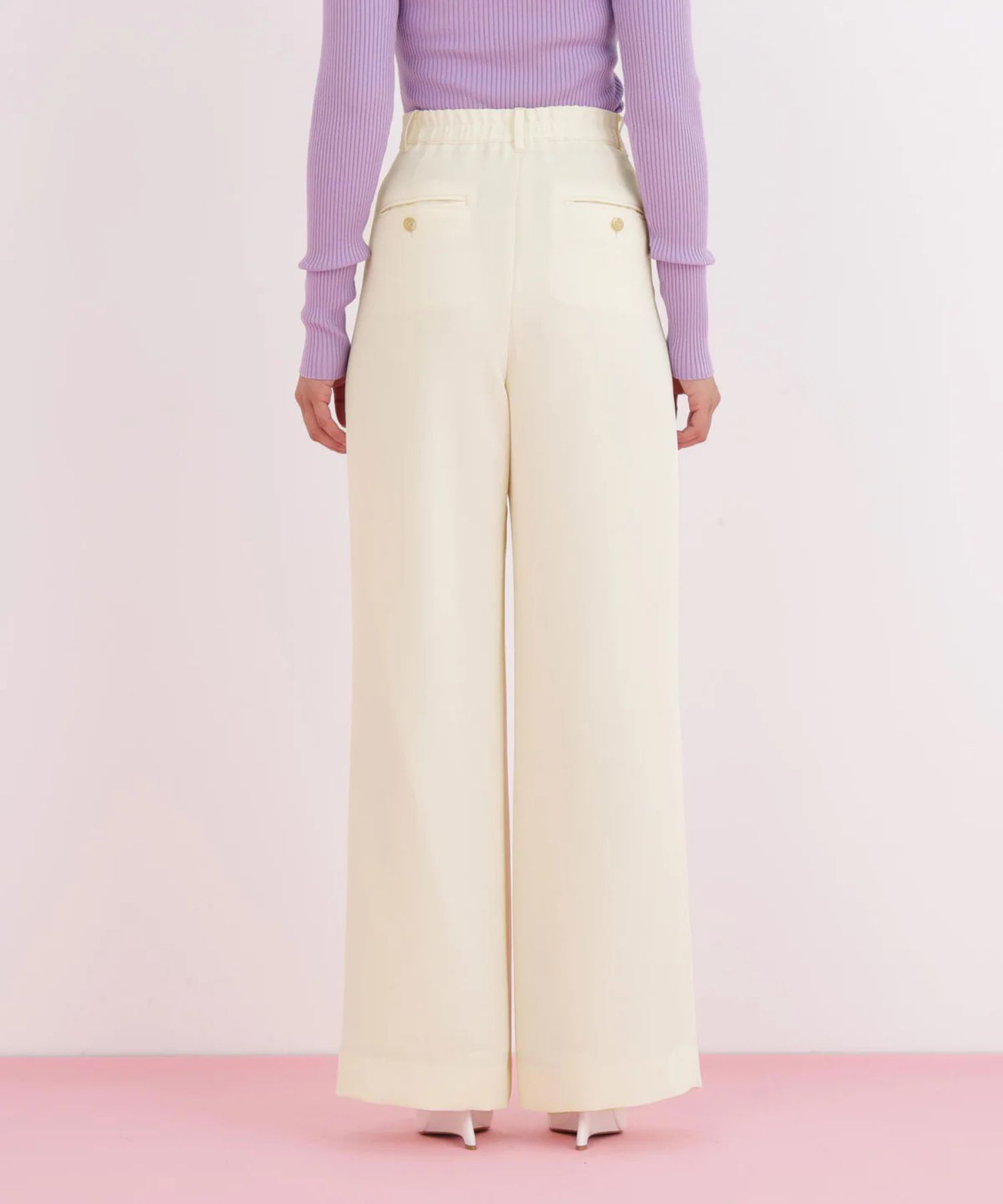 センターシームパンツ(エクリュ)ポリエステル/ ウエストゴム / 脚長効果 / ハイウエスト / ストレッチなし / 前ファスナーあき / 0316130104