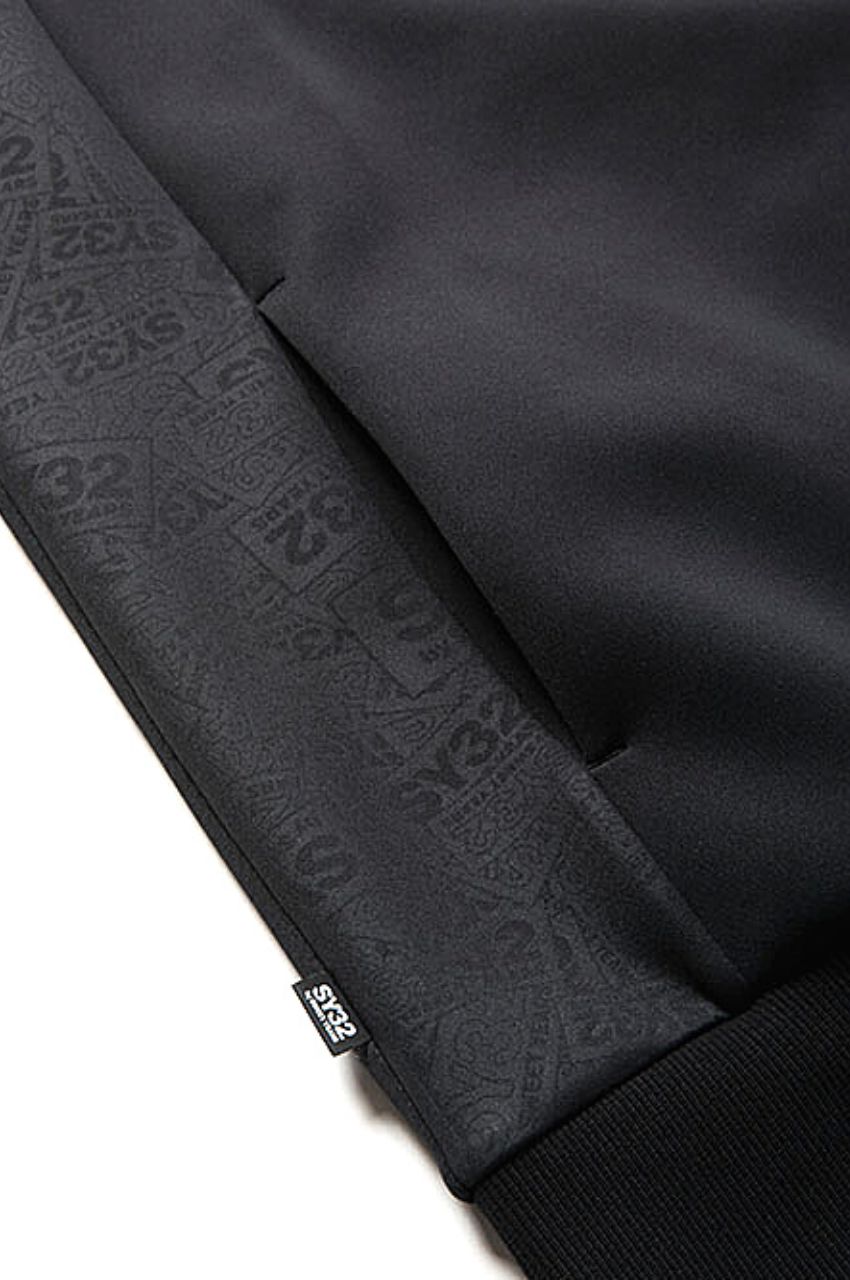 DOUBLE KNIT EMBOSS LOGO P/O HOODIE / ダンボールニットプルオーバーパーカー