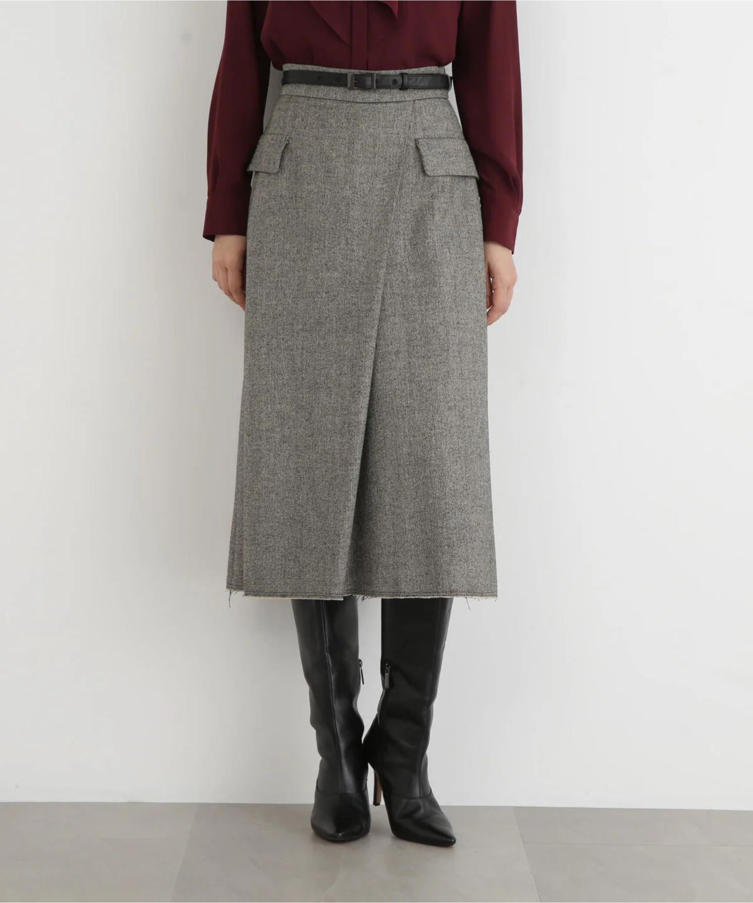 クラシカルツイードレザーベルト付きスカート(ブラック)毛 / 裏地あり / 合皮ベルト付き / 脇ファスナー / 0315220121