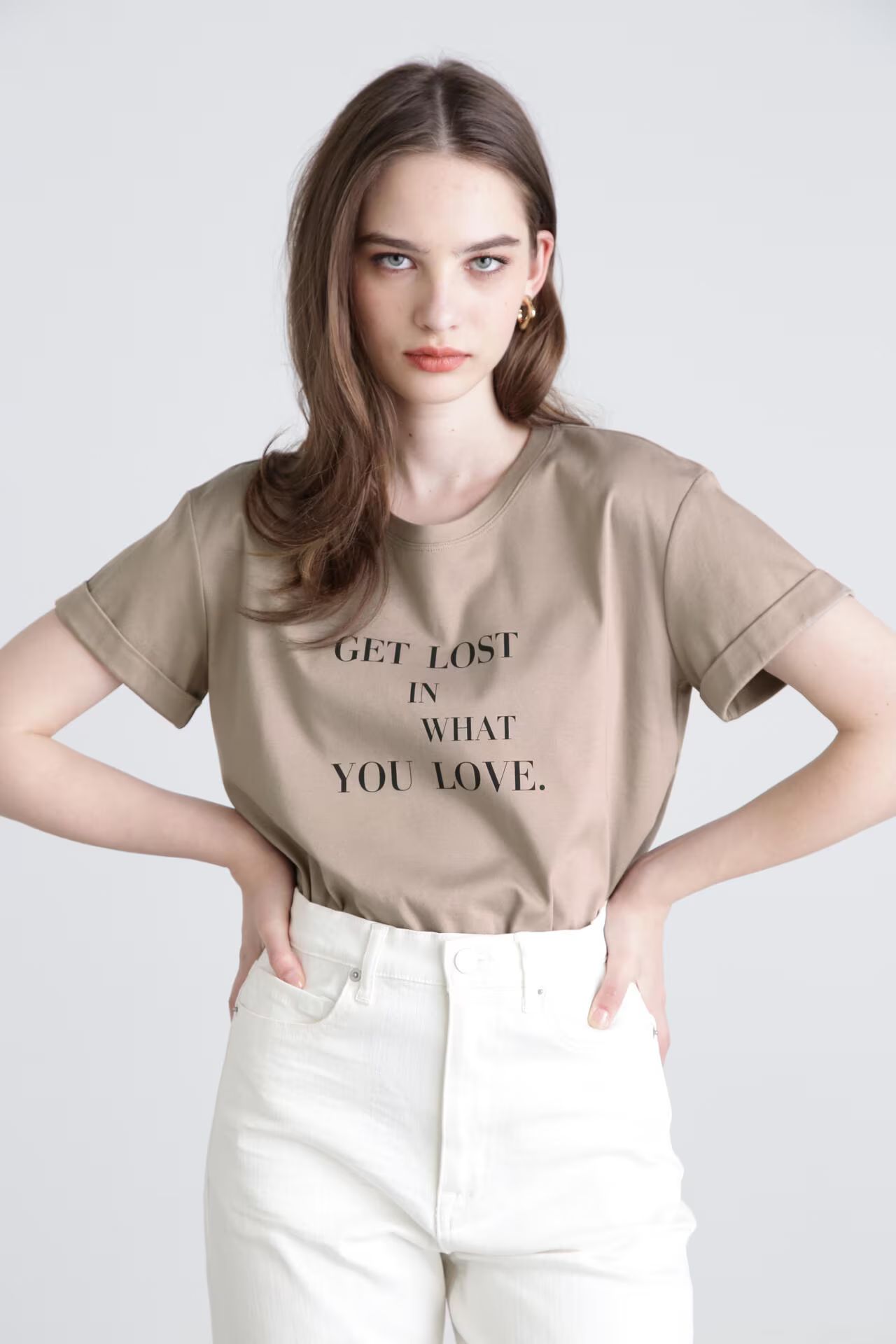 ロゴTシャツ（ベージュ）綿 100％ / ストレッチ / ウォッシャブル / 日本製