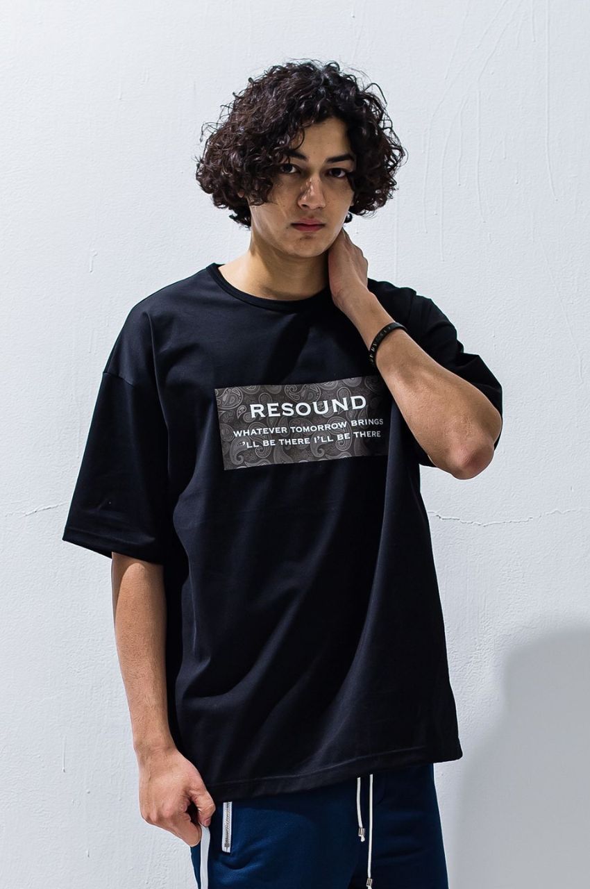ボックスロゴオーバーTシャツ (ブラック) コットン100% / ペイズリープリント / オーバーサイズ