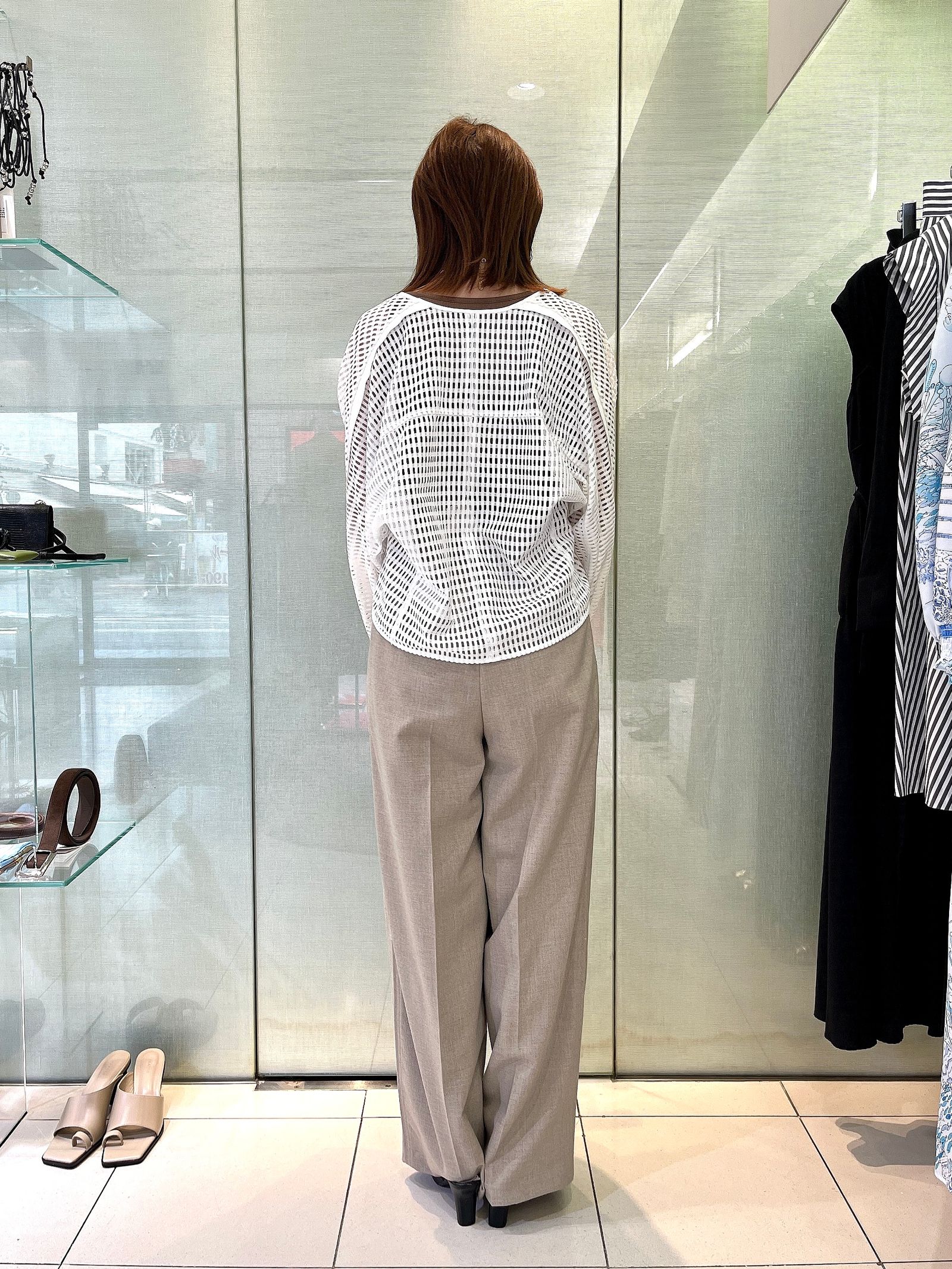 #【MIESROHE × FRAY I.D】白メッシュブラウスをベージュパンツでかっこよく✨