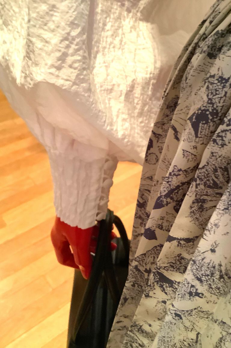 SHIRRING HIGH NECK BLOUSE / シャーリングハイネックブラウス - アイボリー - 1