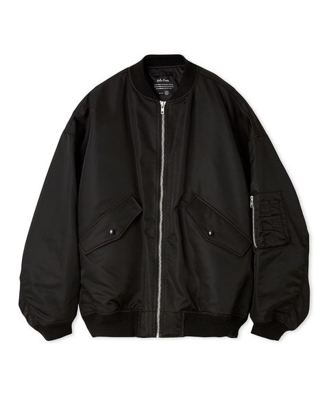リサイクルナイロンオーバーサイズMA-1(BLK)ナイロン / 中綿 / フラップポケット / 内ポケット付き / 光沢あり / 09WFJ254151