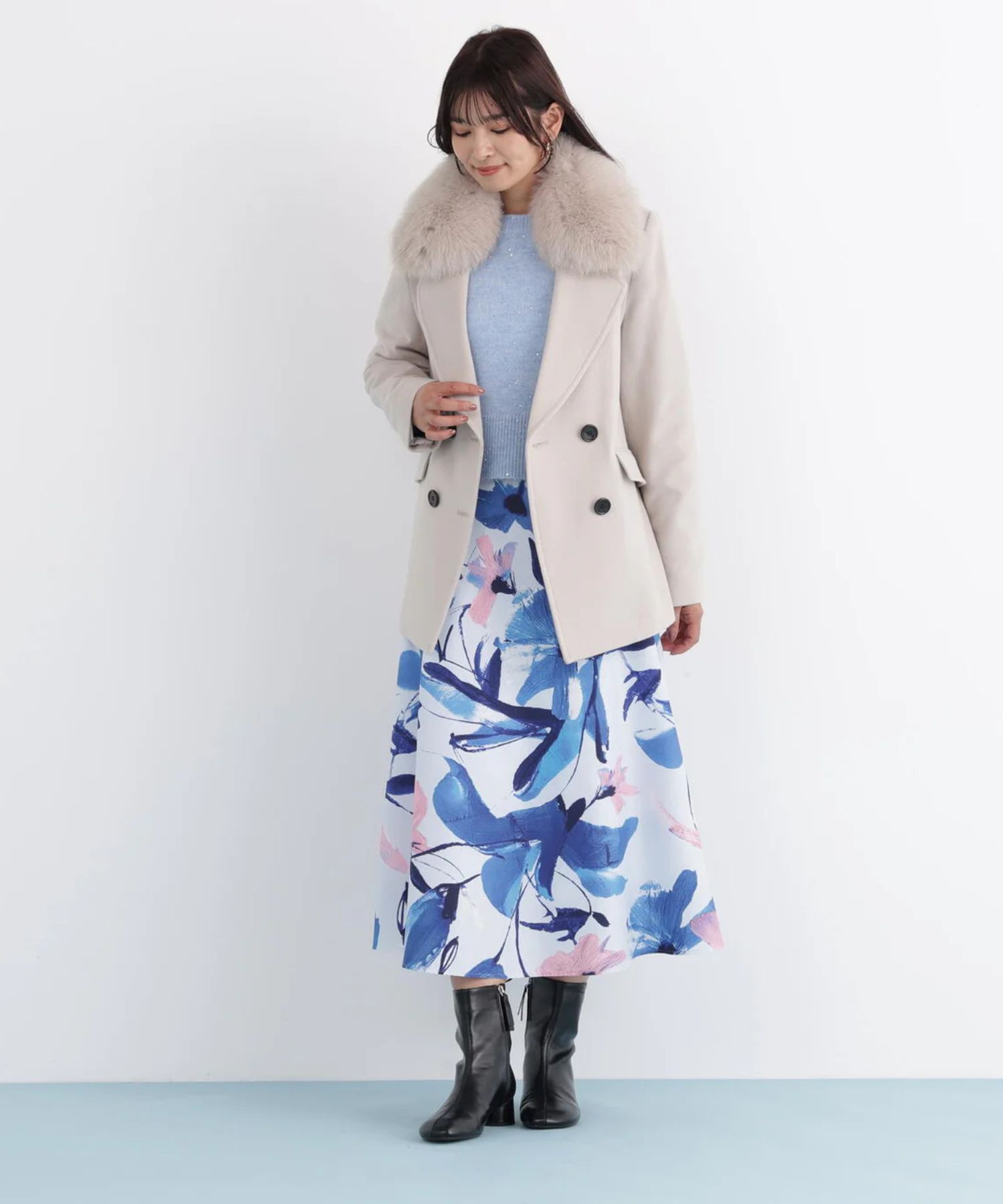 フラワープリントタフタフレアースカート(ブルー系)ポリエステル / ストレッチ無し / 裏地あり / くるぶしくらいの丈 / 脇ファスナーあき / 0316120120