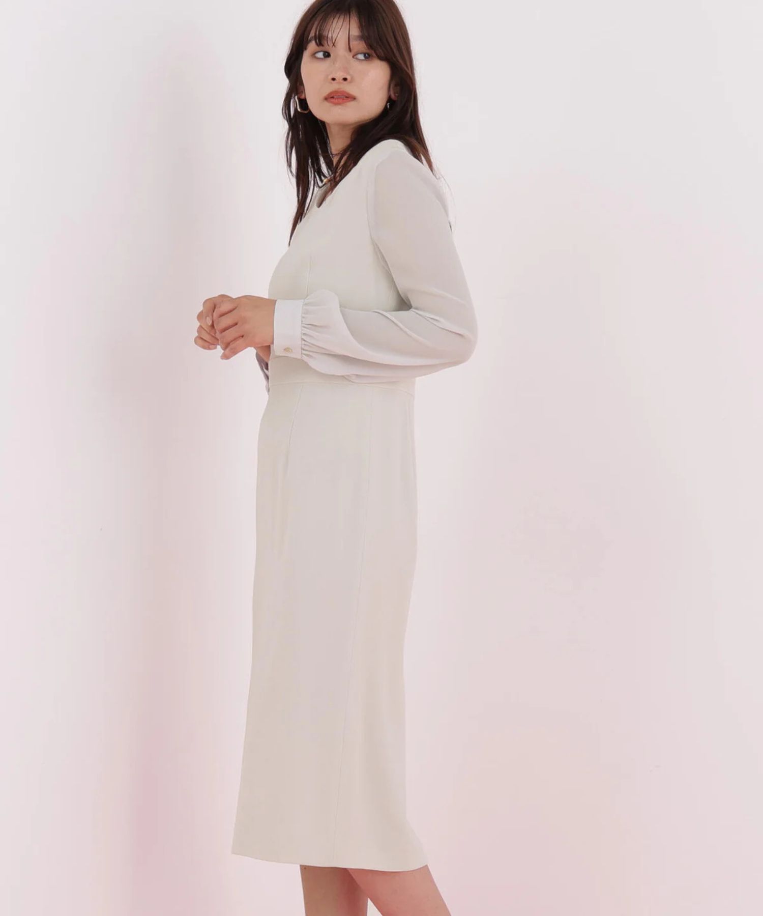ダイヤモンドネックコンビワンピース(ベージュ)アセテート / ストレッチなし / 身頃裏付き / 後ファスナー / 後ろベンツあり / 膝が隠れる丈 / 0316140112