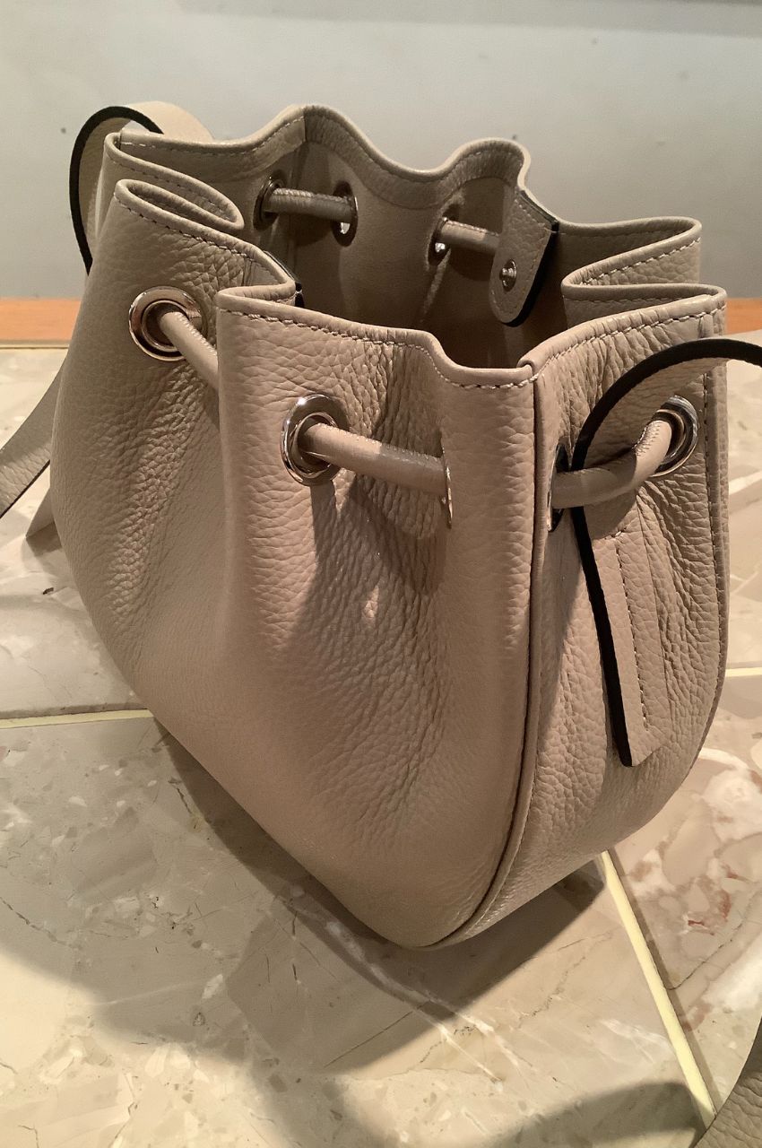 Pebbled Leather Bucket Micro / ショルダーバッグ