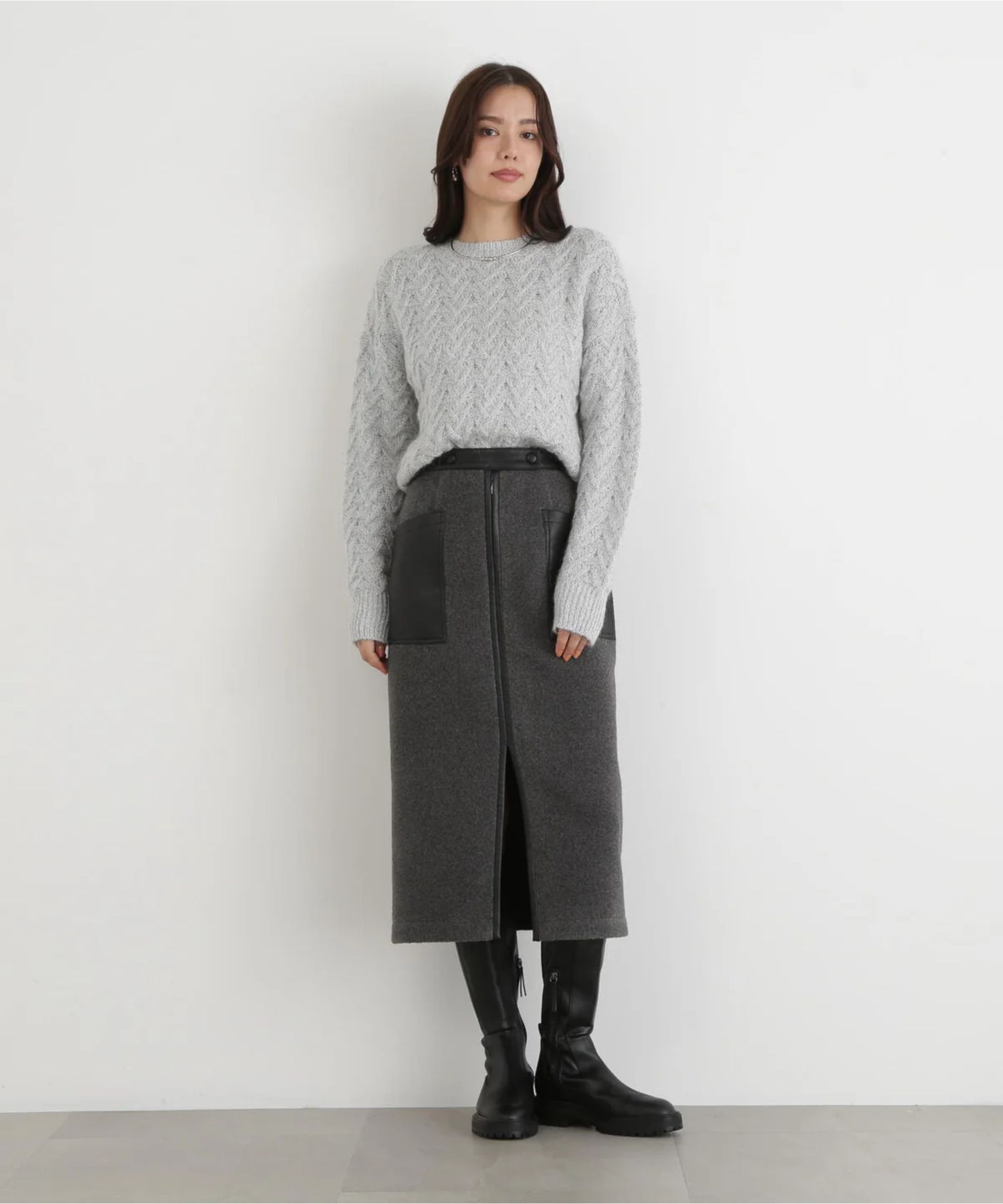 ラメケーブルニットプルオーバー(シルバー)ナイロン / 裏地なし / ストレッチあり / 0315270112