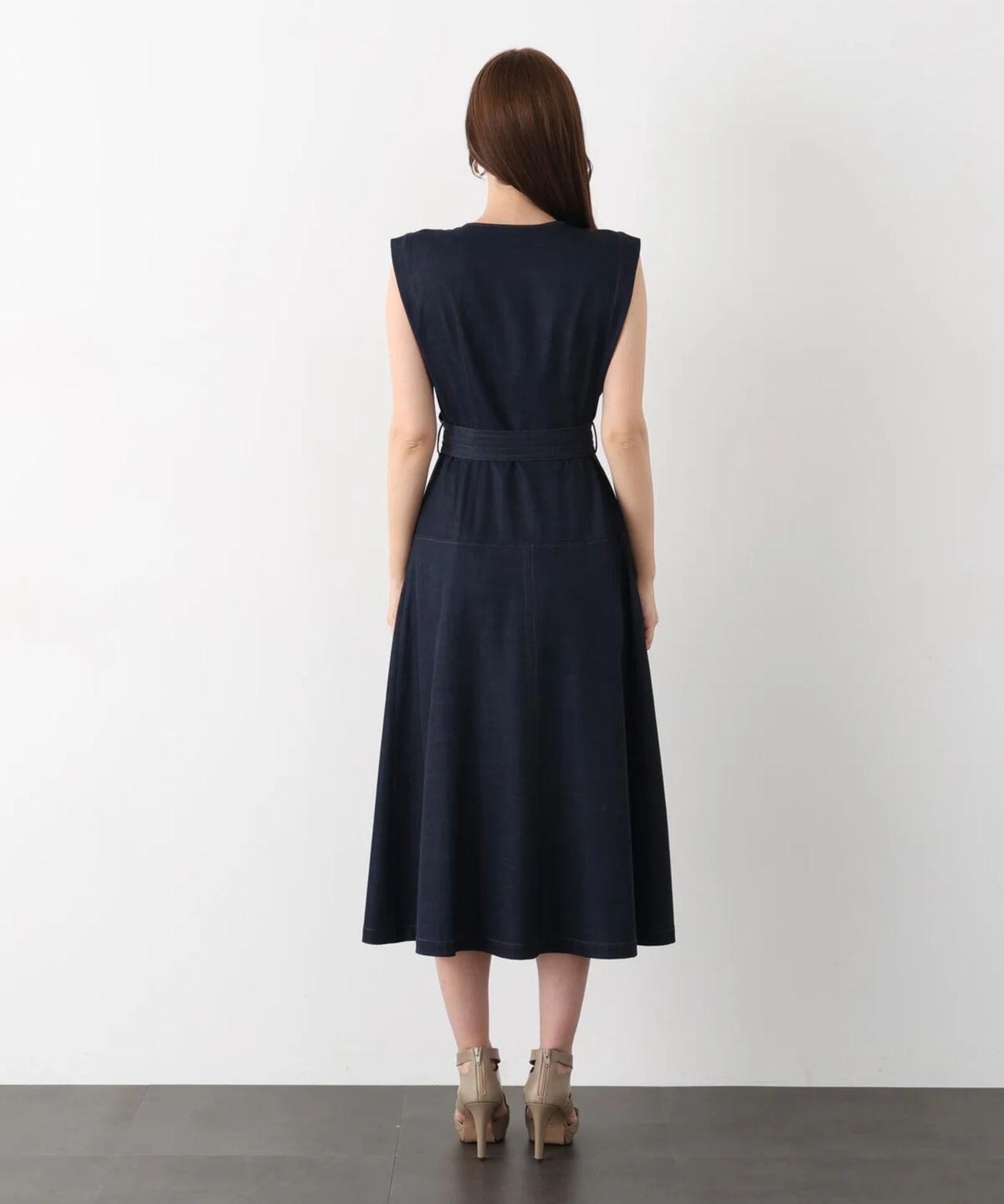 フロントファスナーデニムワンピース(ネイビー)再生繊維 / ストレッチあり / 裏地なし / 前ファスナー開き / 共地ベルト付き / 0316240716