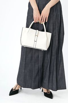 ベルトマルチトート(ホワイト) 合成皮革 / マグホック付き / ショルダー付き