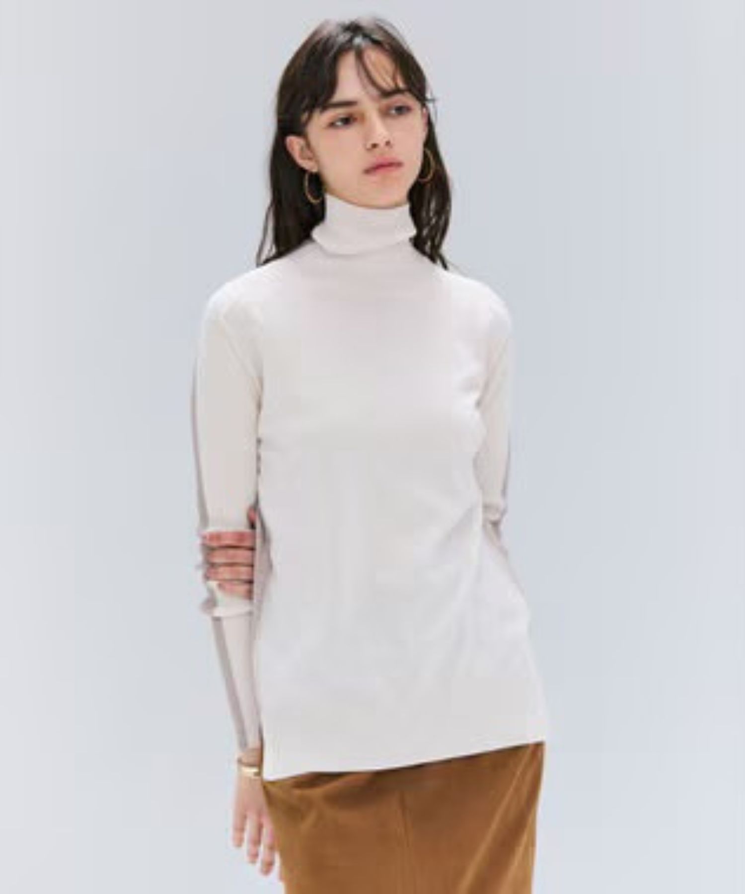 LA MONNAIE / バイカラーウールタートルニット (Bone × Taupe) 毛/ タートル / 裾サイドスリット/ 手洗可 / KRCWGW0300