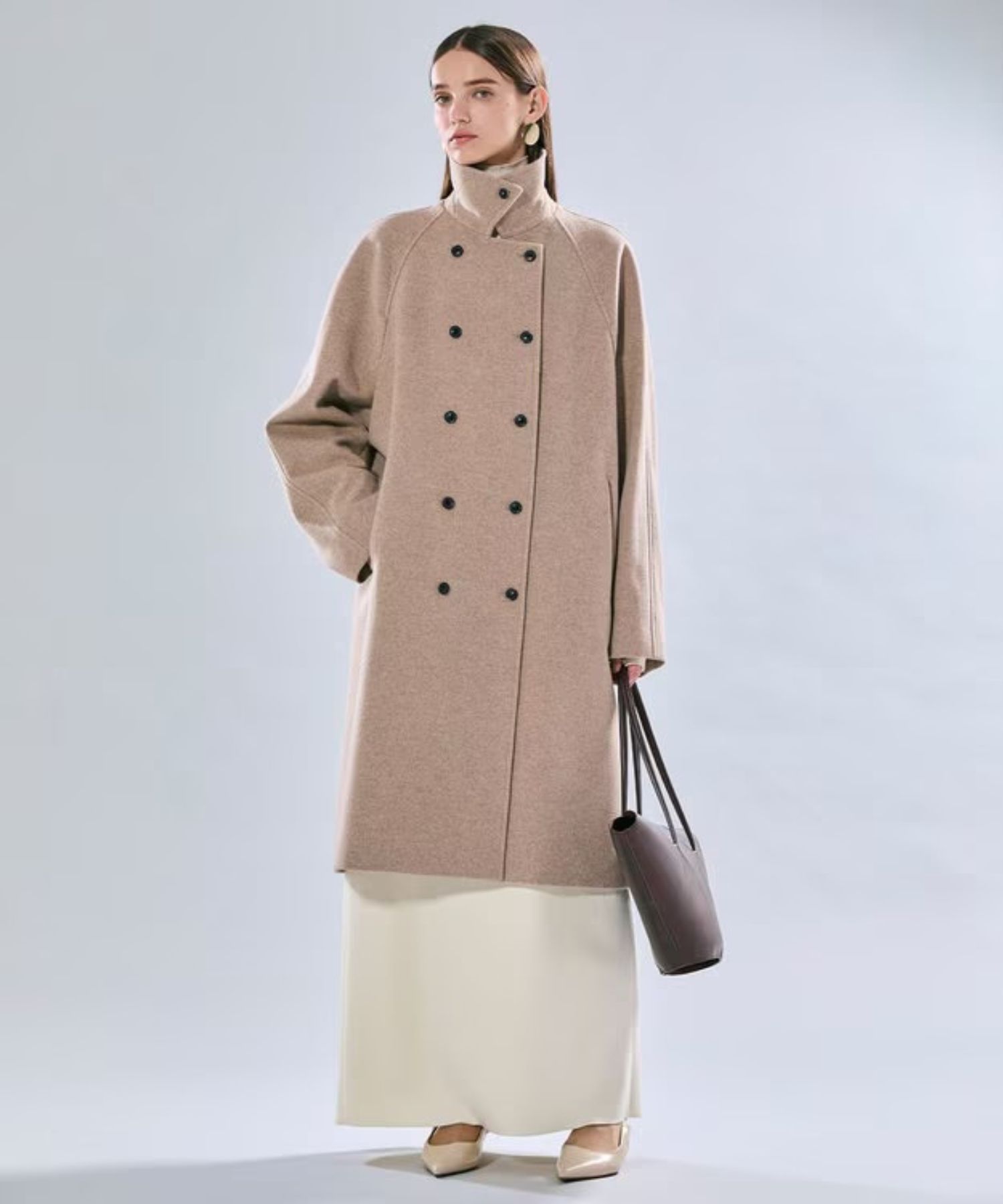LABBOCK / ウール混ラグランステンカラーコート ( Taupe ) ウール / ダブルボタン / ラグランスリーブ / 膝下丈 / 裏地有り / COCWGW0401